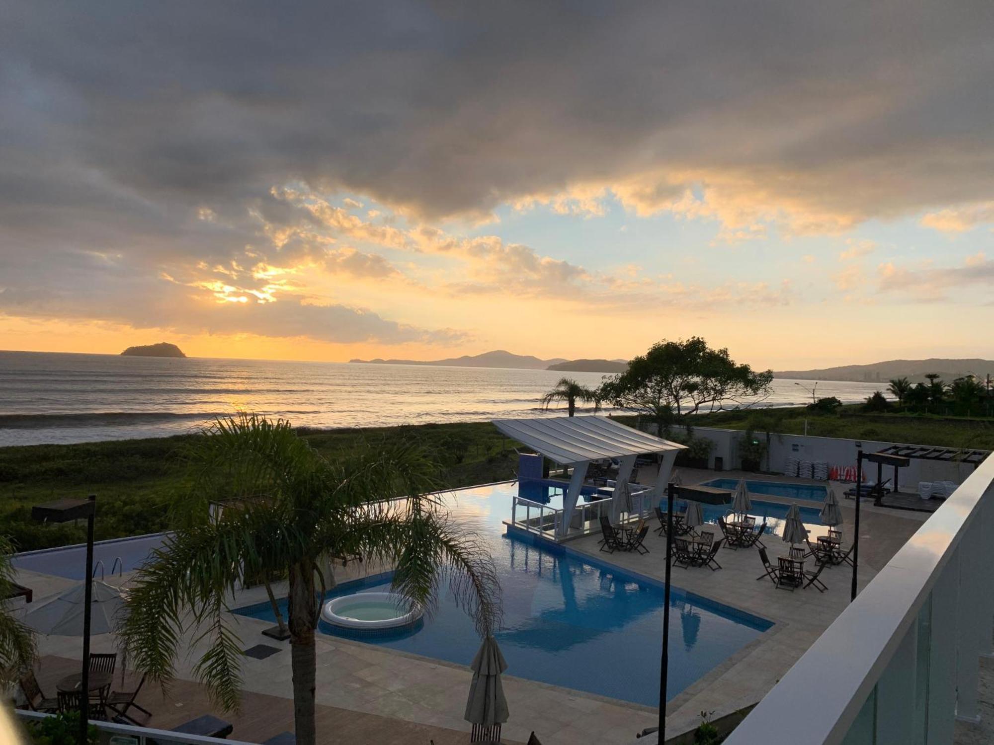 Bali Beach Home Club Rogga Beira Mar - Balneario Piçarras 外观 照片